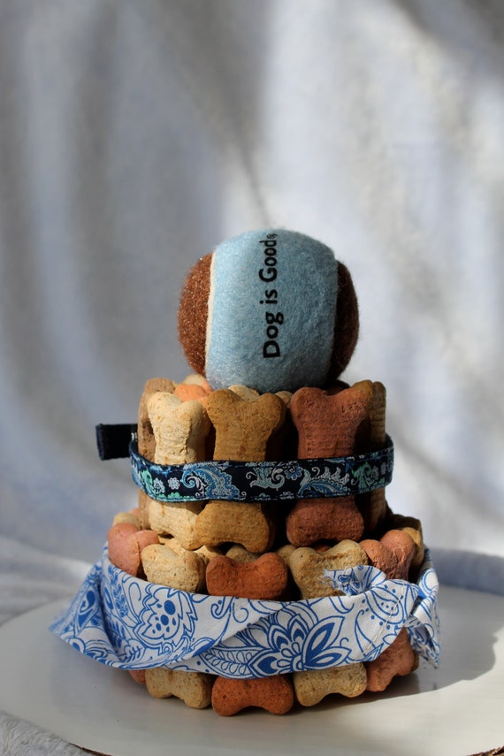Blue dog biscuit cake for small breeds