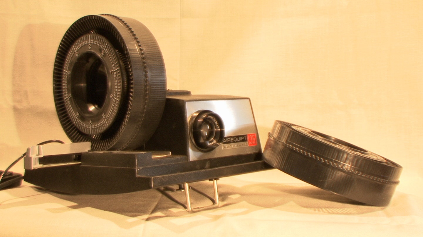 Vintage Airequipt Automatic 135 Slide Projector w/Coated