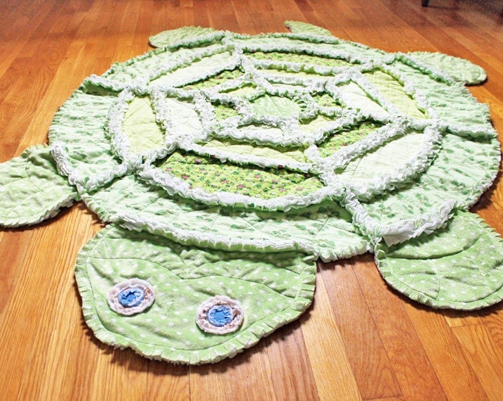 Handmade Quilt Rag Quilt Green Turtle Quilt by AnanasStitches