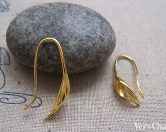 10 pcs Gold Plated Brass Calla Lily Flower Hook Earwire Charms 11x25mm A4727