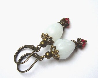 Bronze white snow white fairytale earrings Red