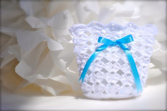 ... similar to Wedding favor - Baby shower - Crochet - White bag on Etsy