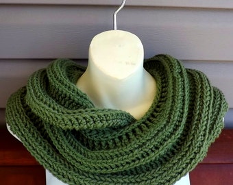 Crochet Scarf, Crochet Infinity Scarf, Sage Green Scarf, Snake Mobius Crochet Cowl Scarf