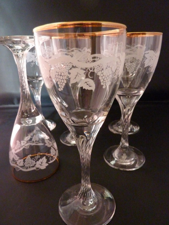 Vintage 6 Gold Rimmed Etched Glass Crystal Grape Wine Glasses