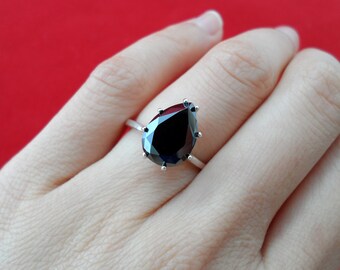 Natural black diamond engagement rings