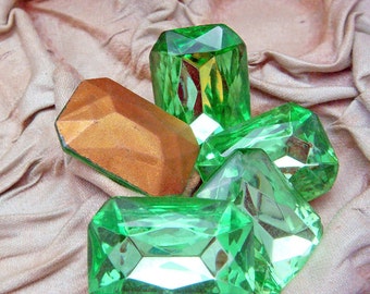 PERIDOT Green Octagonal RHINESTONES 18 mm x 25 mm Lot of (3) Vintage Large Glass Rectangle Gold Foil Back jc pgo MORE AVAlLABLE