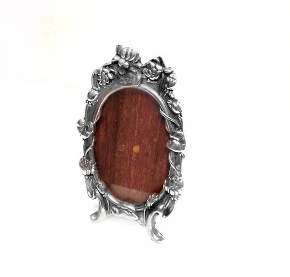 Floral Silver Pewter Metal Oval Picture Frame by VintagePennyLane