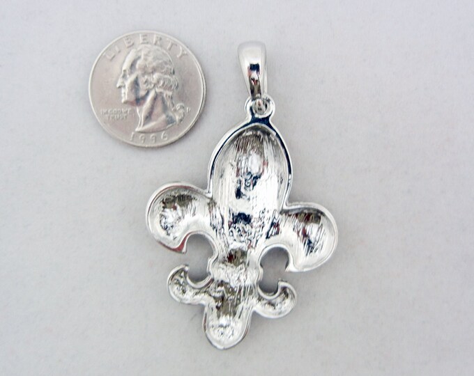 Silver-tone Dark Pink Fuschia Rhinestone Fleur de Lis Pendant