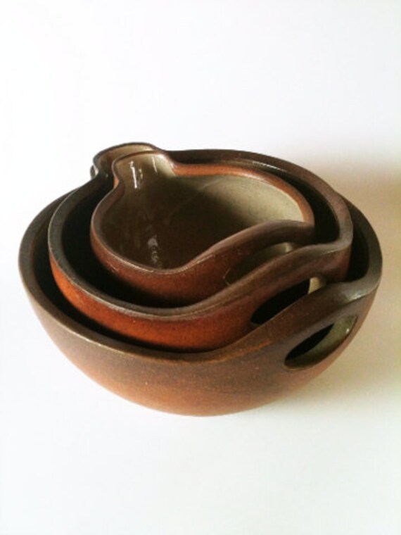 Nesting batter bowls, wood fired dark brown mixing bowls, nesting set