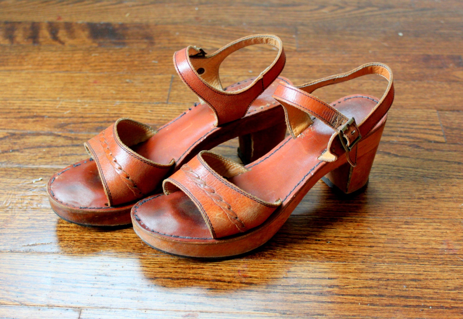 Vintage 70s Boho Wood Heel Ankle Strap Platform Caramel Tan