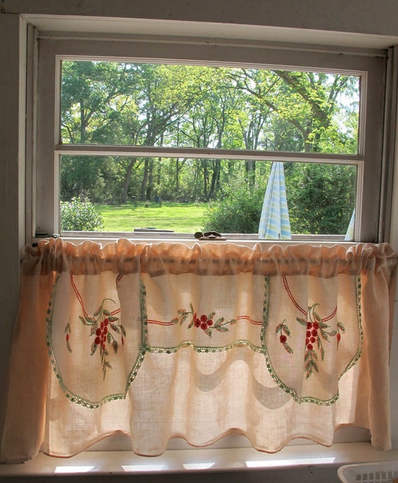 Vintage Linens Embroidered Valance Upcycle Red and Green