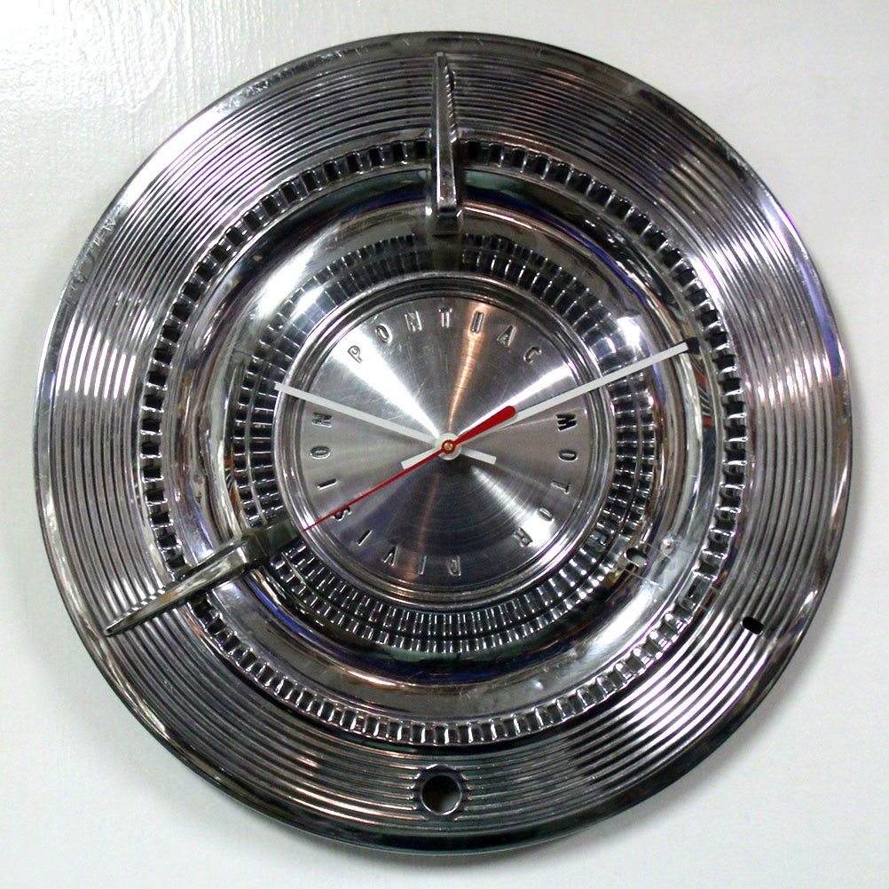 1961 Pontiac Hubcap Clock Catalina Wall Clock Bonneville