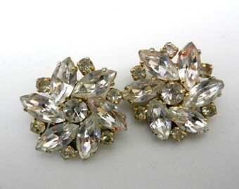 Great light earrings - vintage 1960s - crystals on golden tone setting for the retro bride -Art.695/2 -