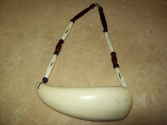 Paperd Antique Orca Whale Tooth Necklace Native American Made 