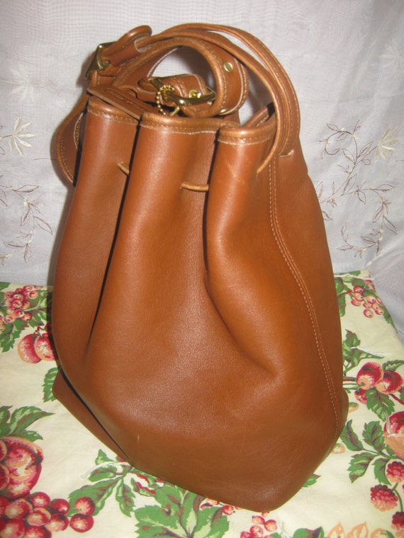 Vintage Coach 9165 British Tan Bucket Bag Drawstring