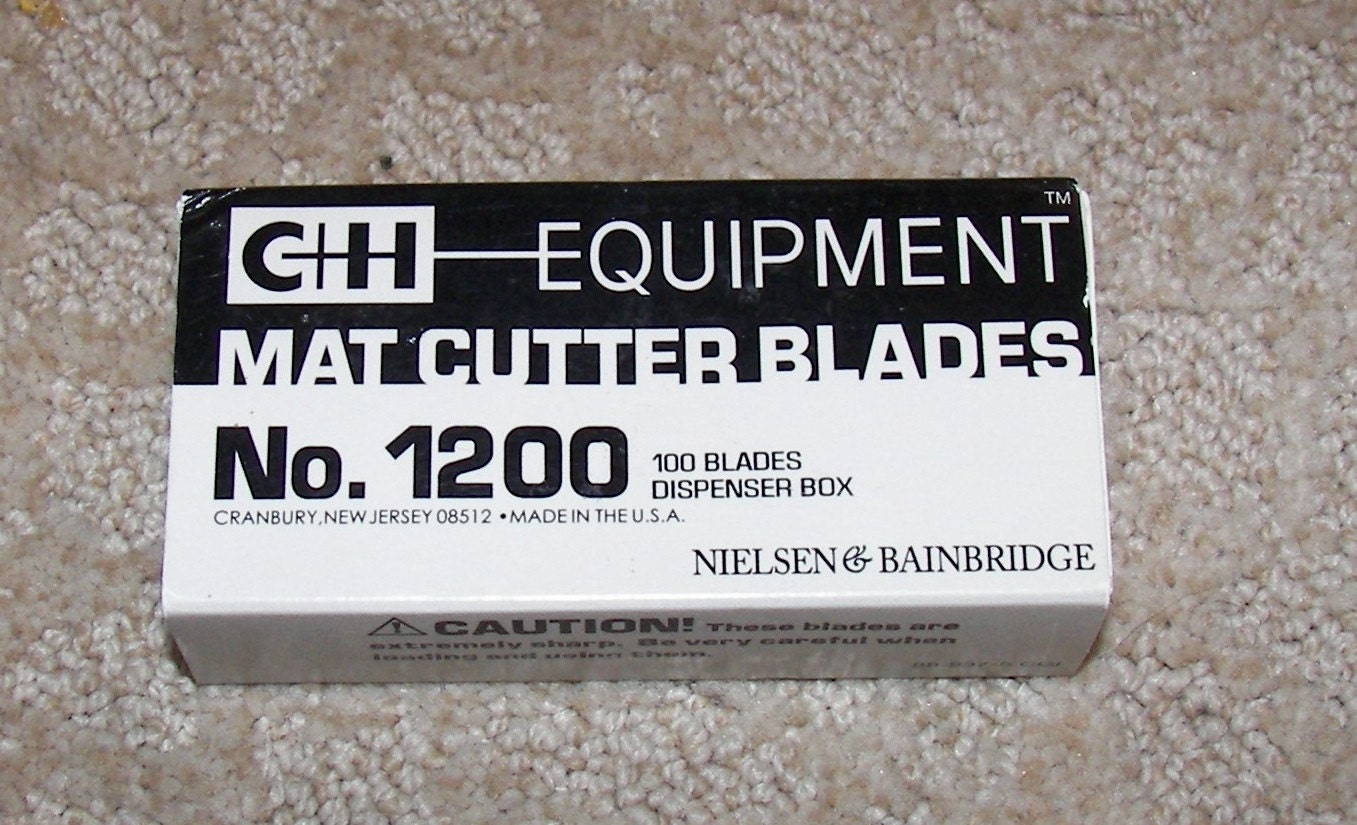 C&H Equipment Mat Cutter Blades No.1200 100 Blades dispenser