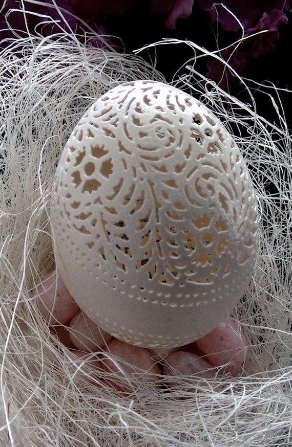 Hand Carved Victorian Lace Peahen Egg