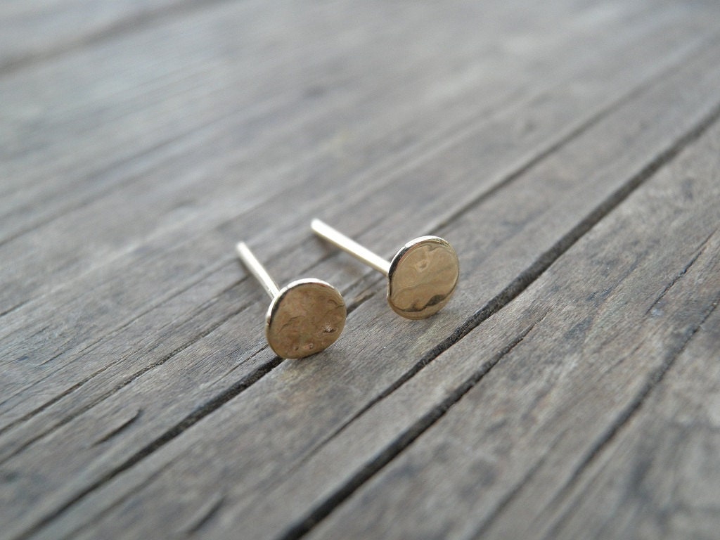 Gold Stud Earrings 14k Solid Gold 4mm Small Hammered Flat