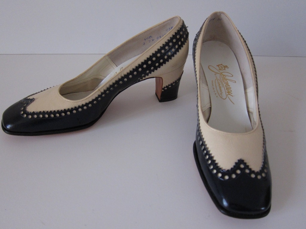 Vintage 1980's Navy and Ivory Spectator Pumps Shoes Heels
