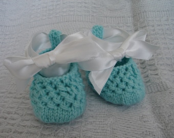 Hand knit baby booties - Peek-a-Booties