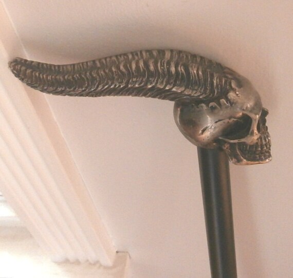 Gothic Skull Head Walking Stick Handle - Black Resin Cane Topper, Decorative & Ergonomic