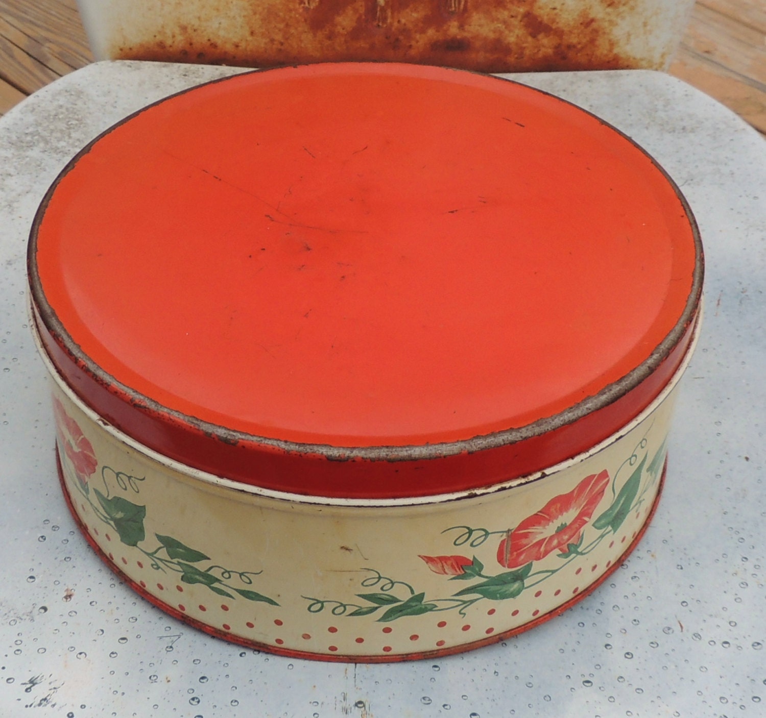 Vintage Metal Cake Carrier, Pie Carrier, Antique Cake Carrier, Vintage