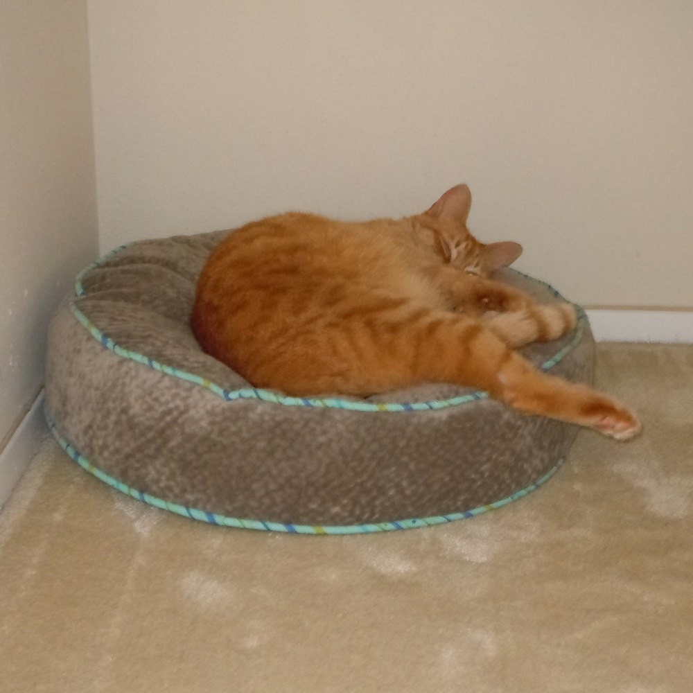 Made to Order Round Cat Bed from Upholstery Velvet