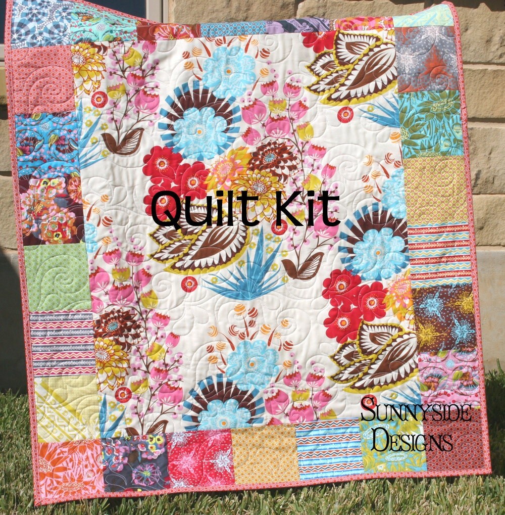 LAST ONE Quilt Kit LouLouThi Anna Marie Horner Free Spirit