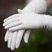 60's White Long Leather Gloves (Size: 6 - XS)
