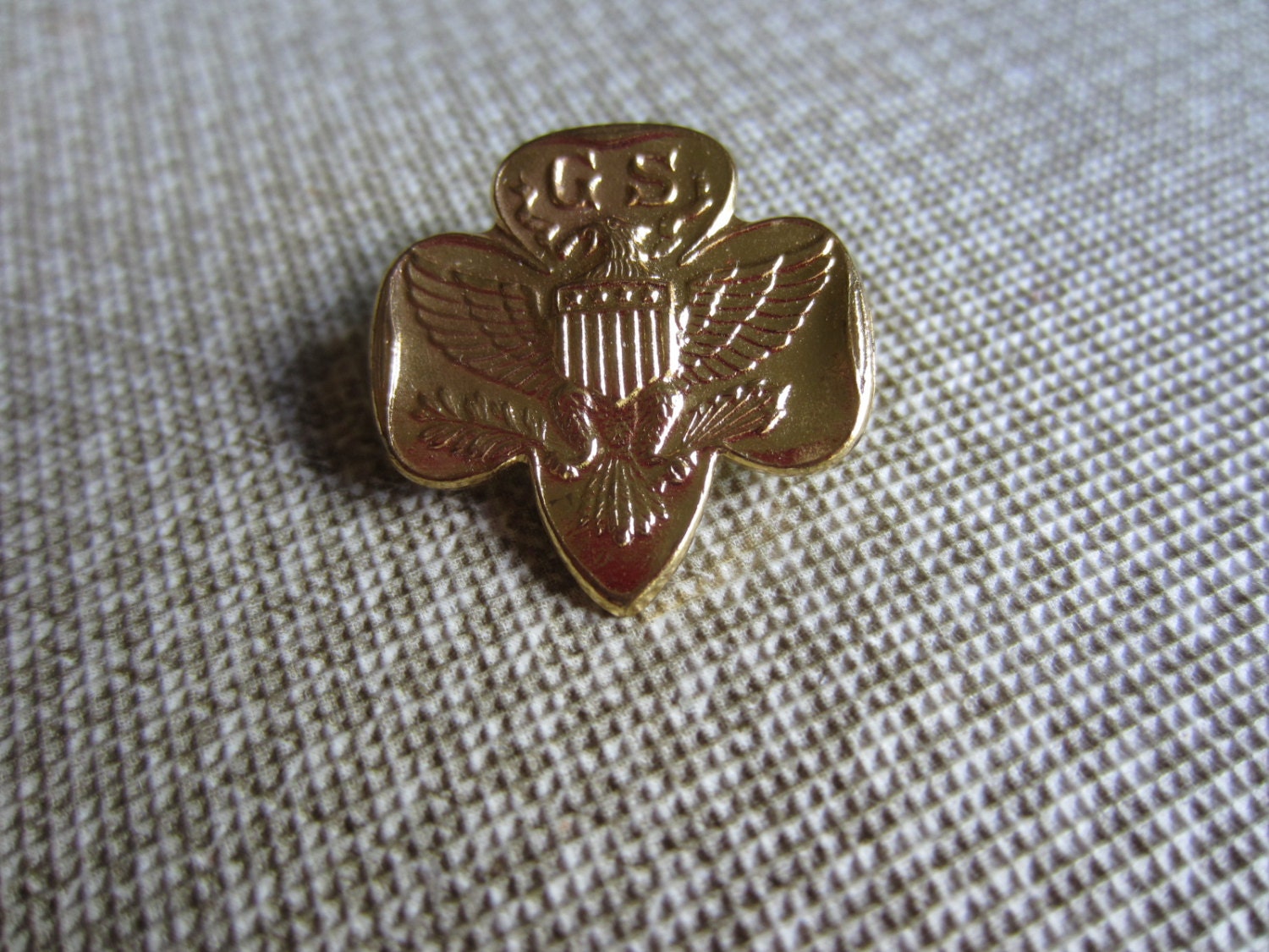 Vintage Girl Scout trefoil pin