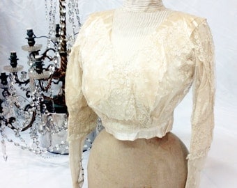 Beautiful antique bodice with petticoat from the late 1800s // lace bodice // antique suit // antique petticoat // edwardian