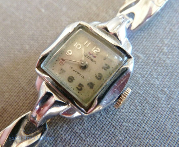 Vintage Waltham 17 Jewel Ladies Wrist Watch 1950s Silver
