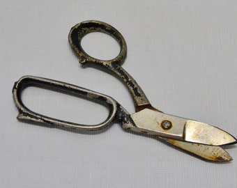 Vintage Metal Scissors - Black Handled