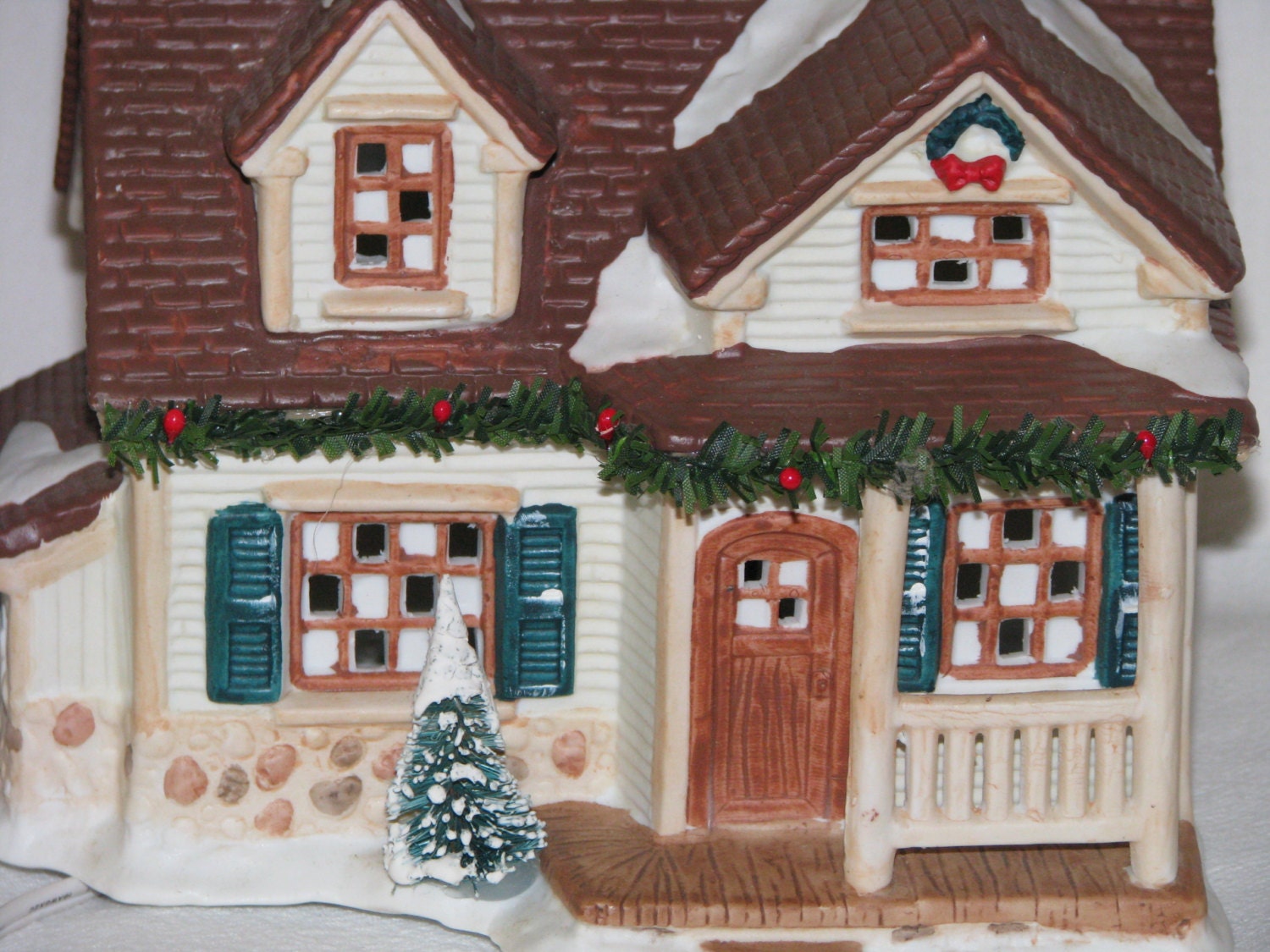 Christmas Valley Village Porcelain 1993 Lighted House