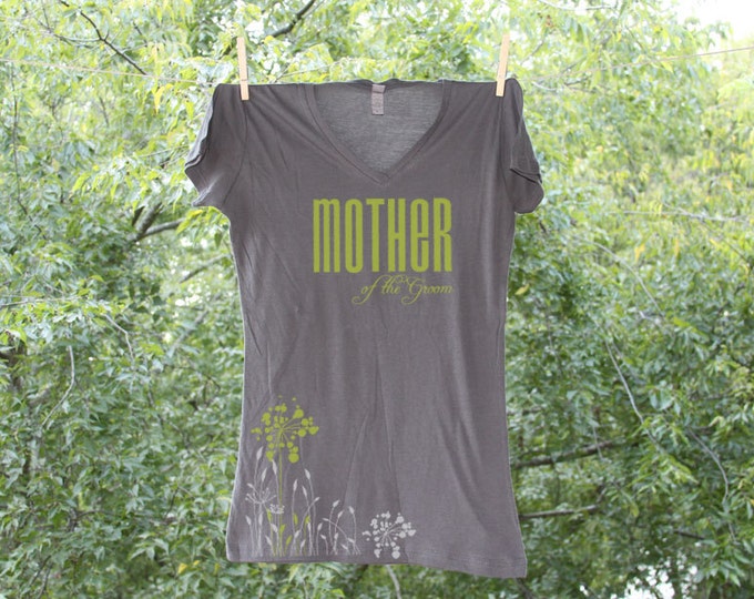 Mother of the Groom // Scoop Neck Shirt // Classic with Flowers