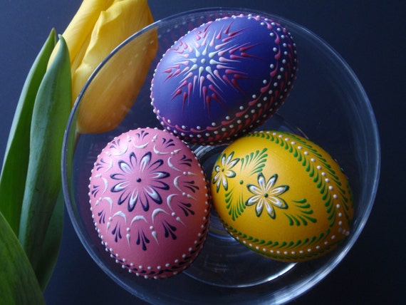 Easter Eggs Traditional Polish Eggs Wax-Embossed Chicken