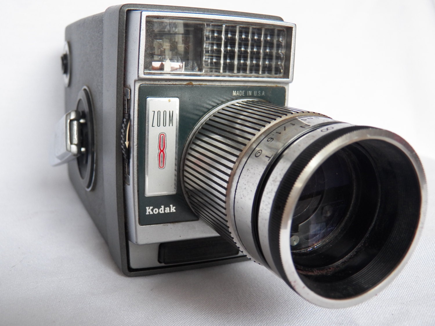 Vintage Kodak Zoom 8 8mm Automatic Movie Camera with 1.6 zoom