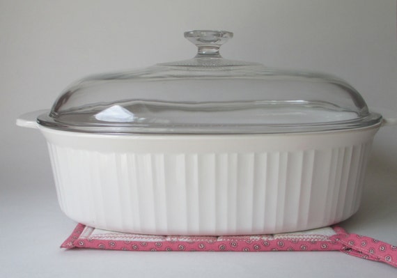 Corning Ware French White 4 Liter Oval by MagellansBellyStudio