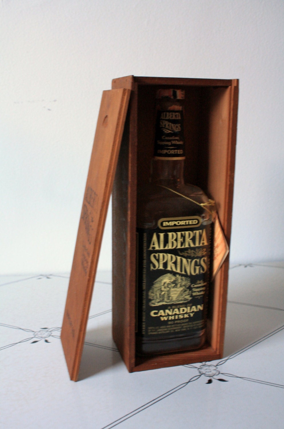 1970 Vintage Alberta Springs Canadian Sipping Whiskey Wooden