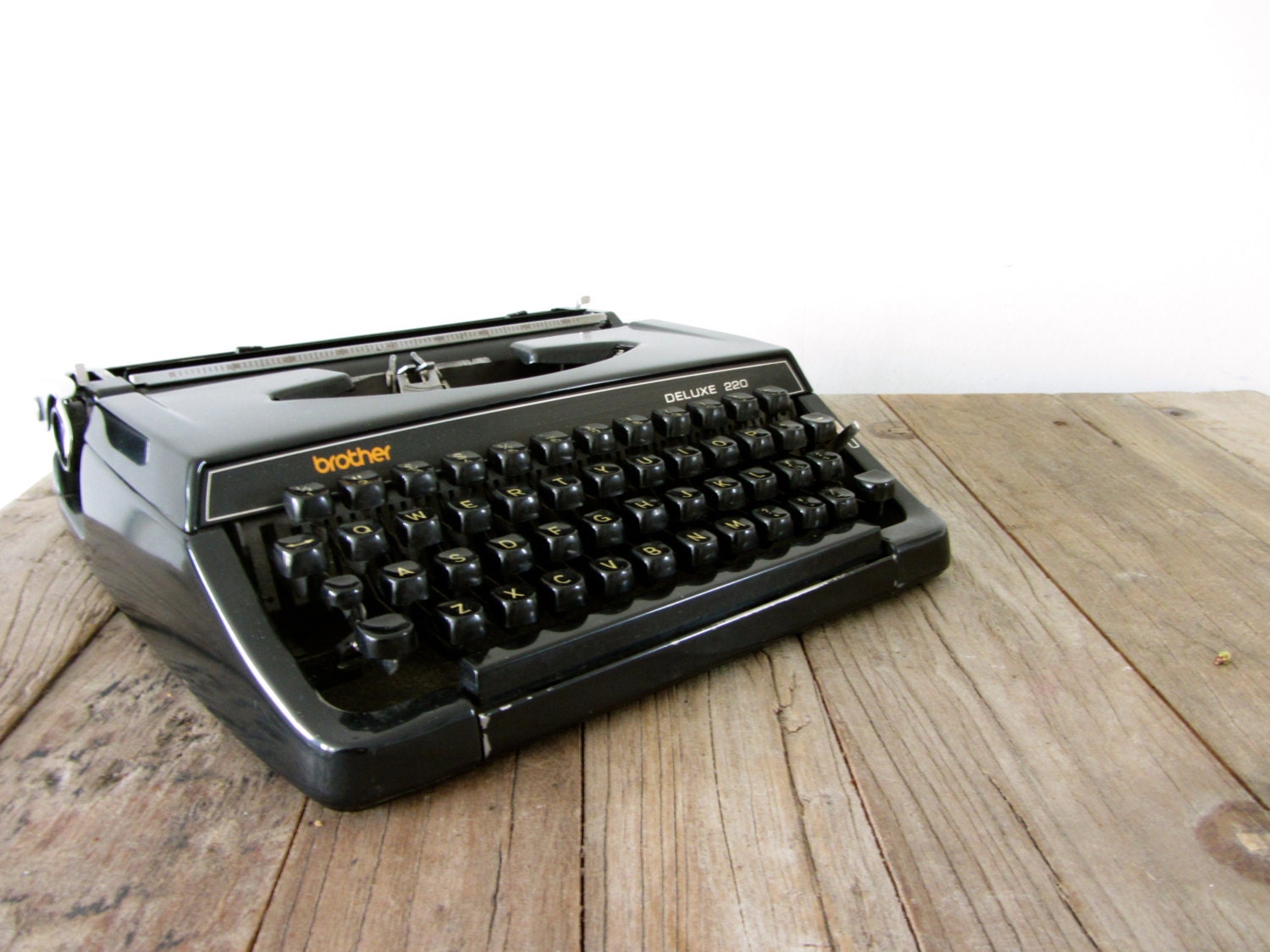 Vintage Typewriter 'Brother Deluxe 220' 1980's