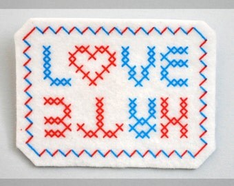 Brooch felt silk-screened LOVE / HATE x MARIETTE x