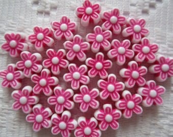25 Hot Pink Fuchsia Magenta & White Flower Acrylic Beads 9mm