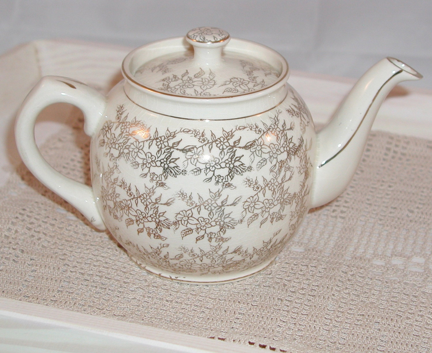 Vintage Sadler Teapot Crinoline Lady Design 1930s English