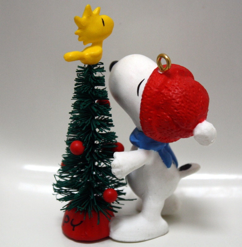 Hallmark Snoopy And Woodstock Christmas Ornament Item Qx472 9