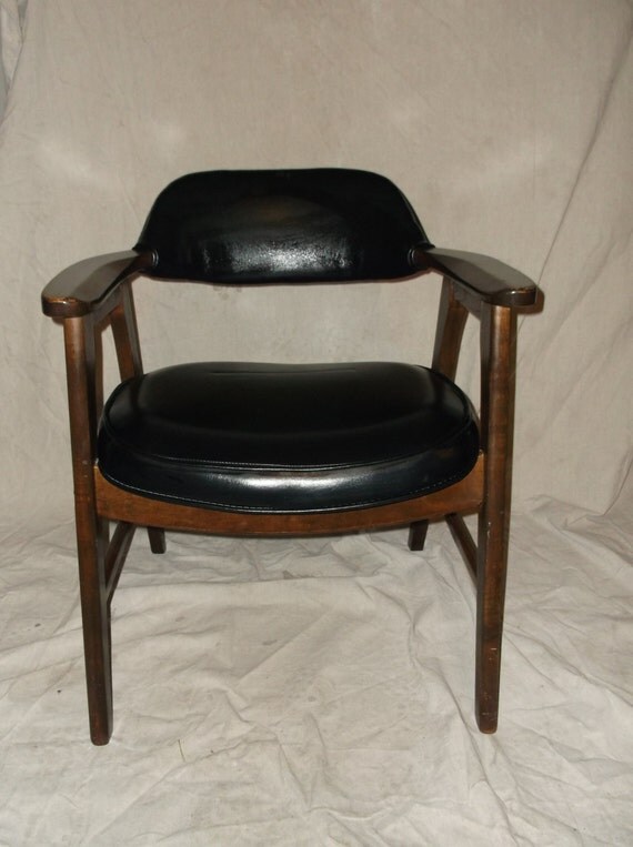 midcentury modern Paoli chair