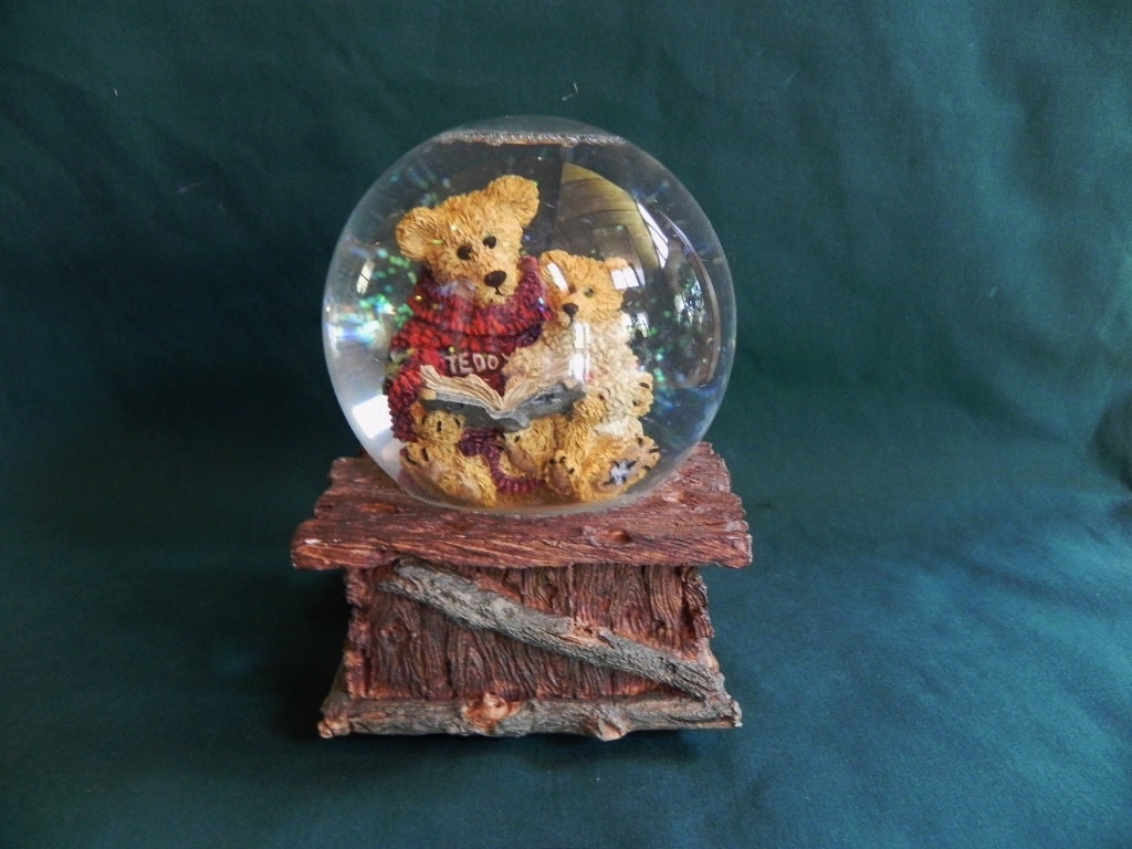 teddy bear snow globe