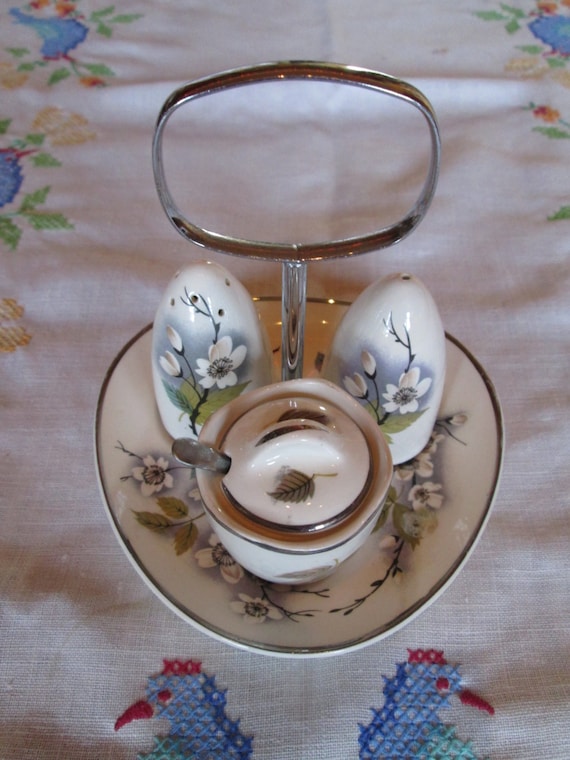 1960s Midwinter Stylecraft Cruet Set. by jetsDesiderium on Etsy