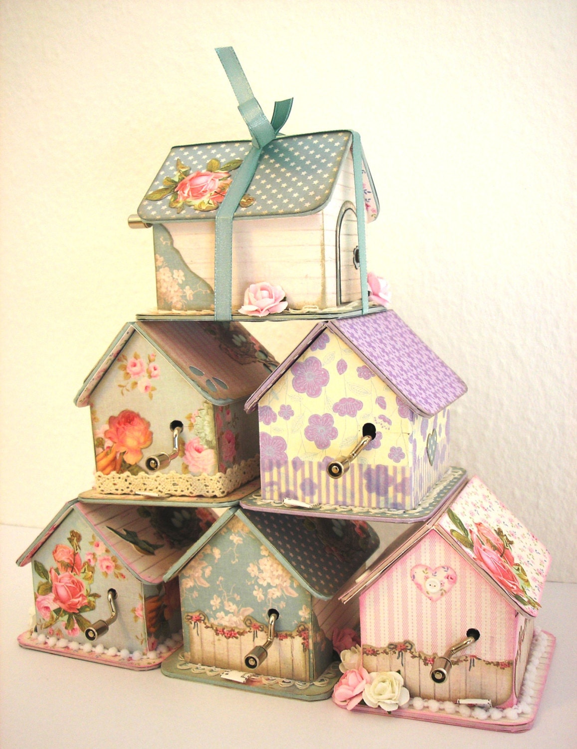 Custom hand crank music box