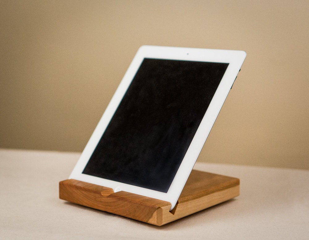 Lipper International 1886 Bamboo Adjustable Ipad Stand, Brown Lipper International 1886 Bamboo Adjustable Ipad Stand, Brown