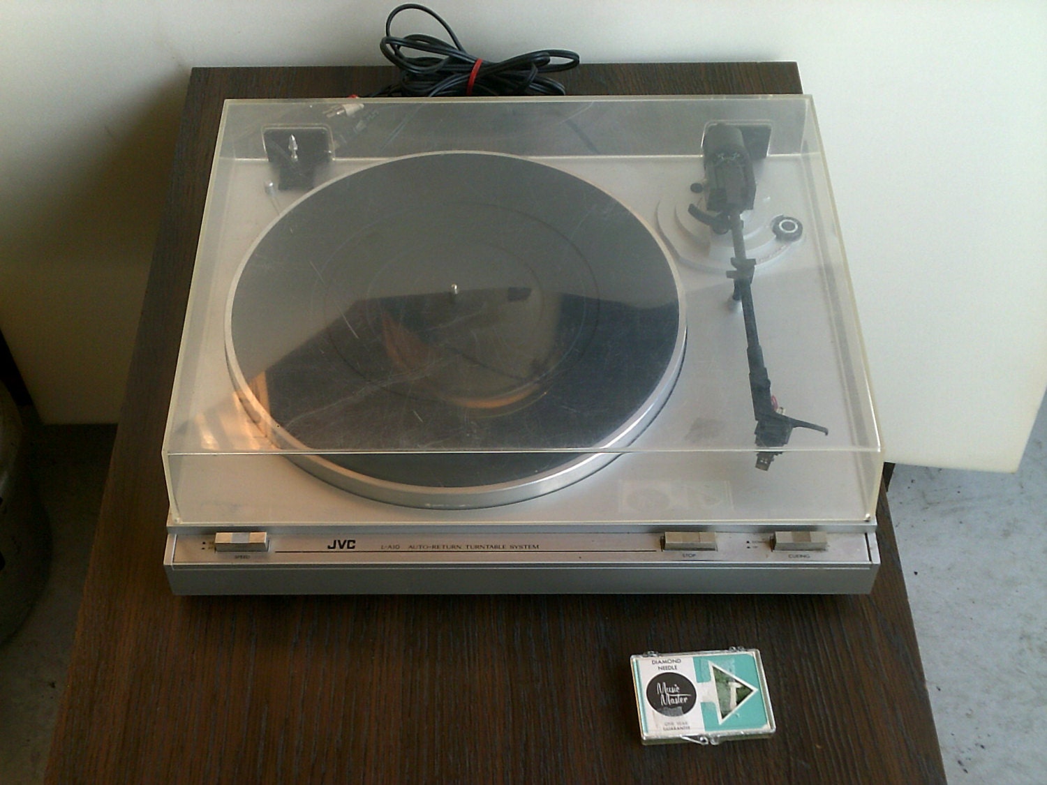 JVC L-A10 Turntable Record Player